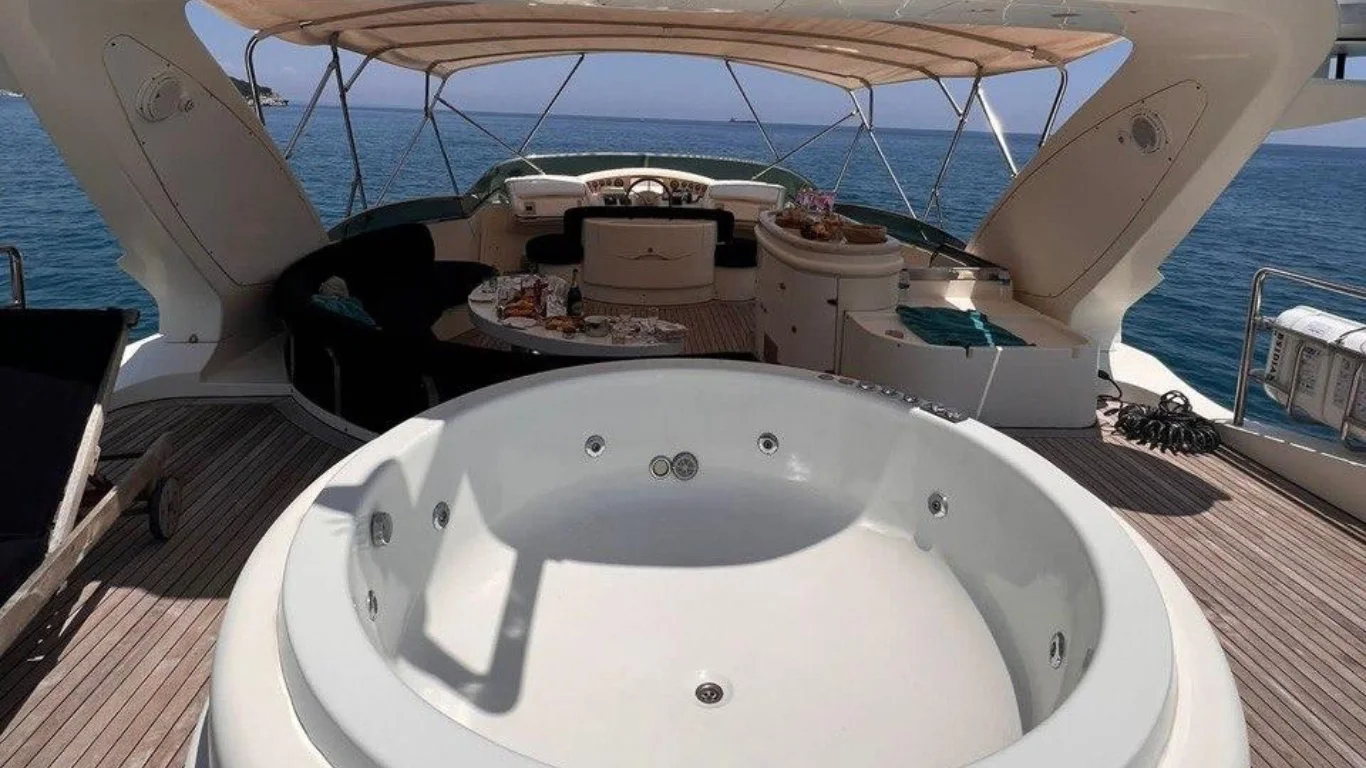 Yacht Gallery Image