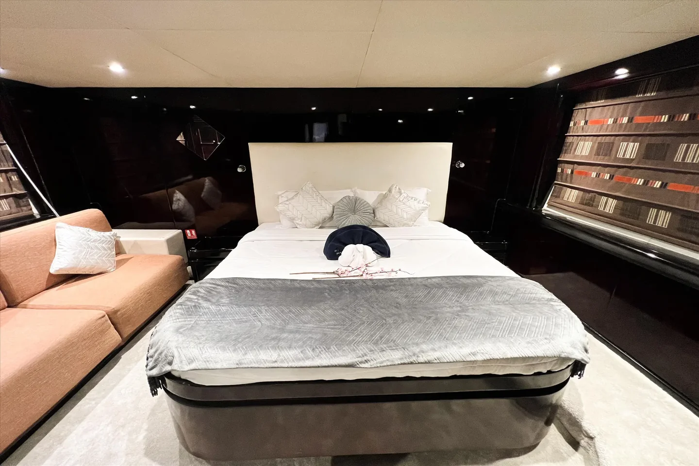 Yacht Gallery Image