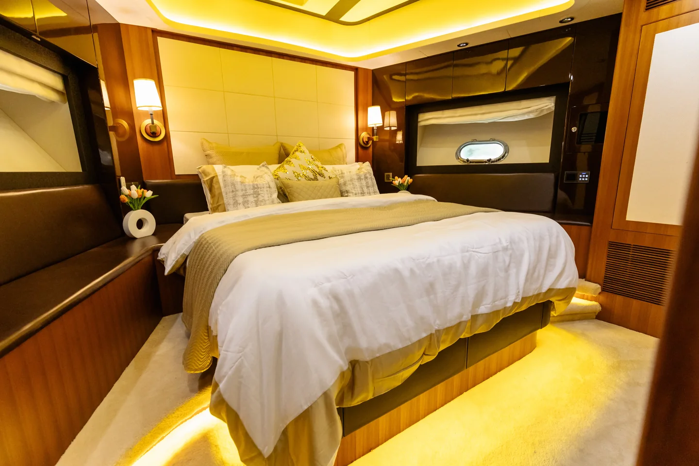 Yacht Gallery Image