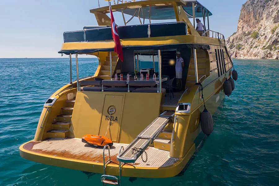 Yacht Gallery Image