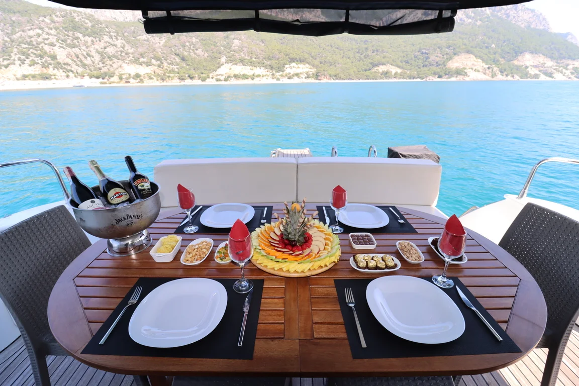 Yacht Gallery Image
