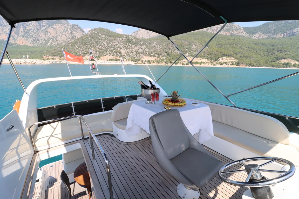 Yacht Gallery Image